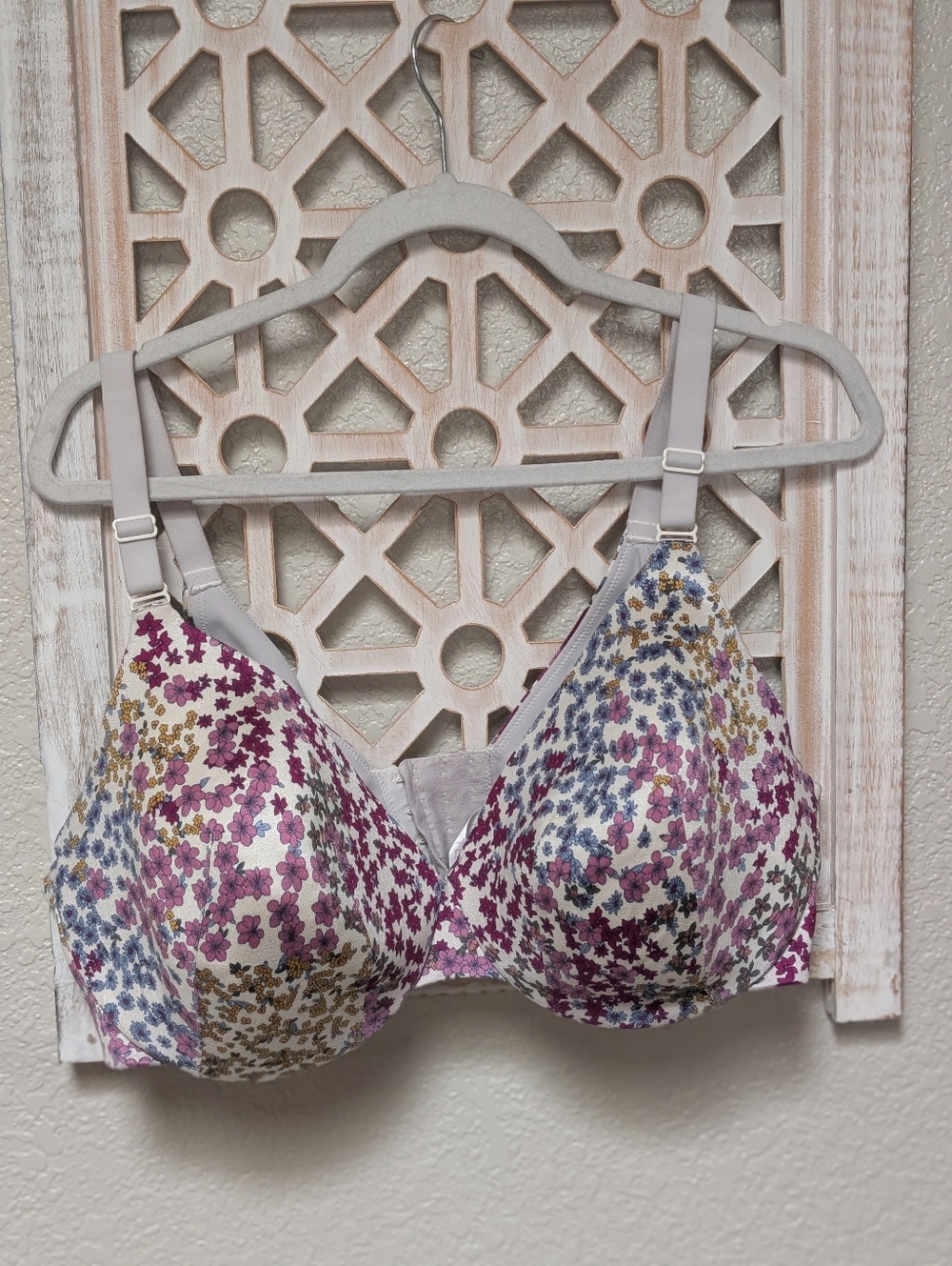 Cacique bra ditzy floral print 40DDD lightly lined underwire casual classic
